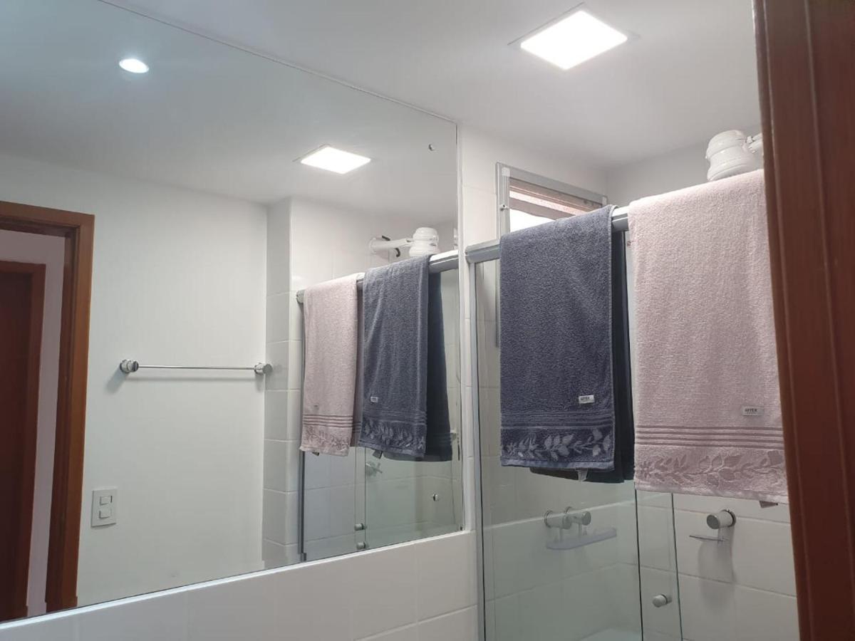 Apto Com Armarios E Eletrodomesticos Novos Apartamento